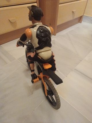 Action Man bicicleta