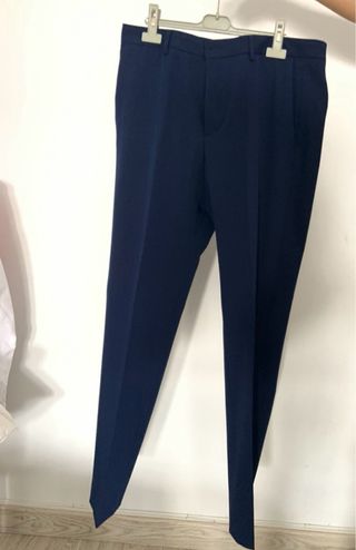 Traje azul marino de Zara 