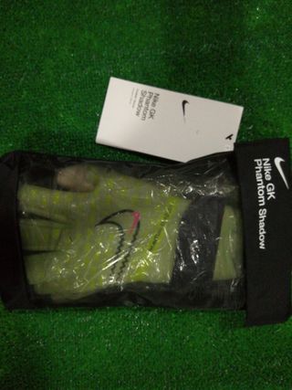 Guantes de portero de futbol