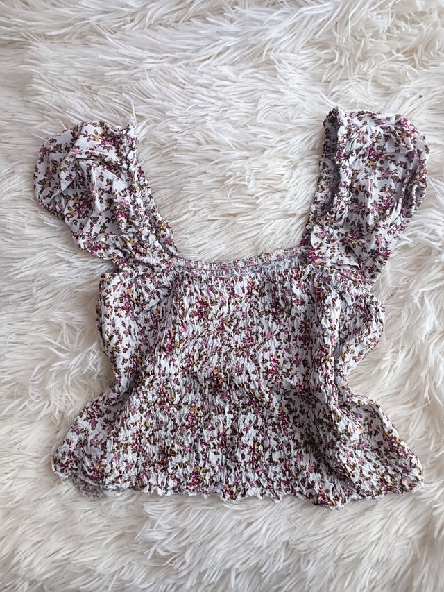 Crop top de florecitas