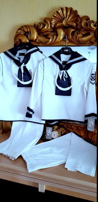 Traje de comunión de marinero.