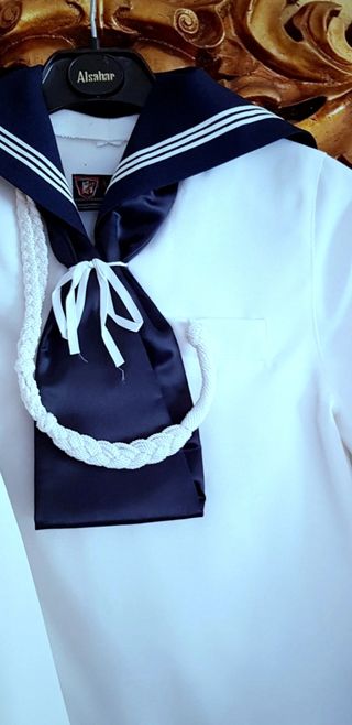 Traje de comunión de marinero.