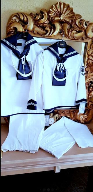 Traje de comunión de marinero.