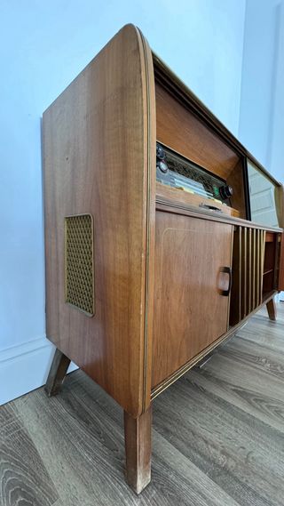 Radio y tocadiscos Saba Breisgau 8 automatic