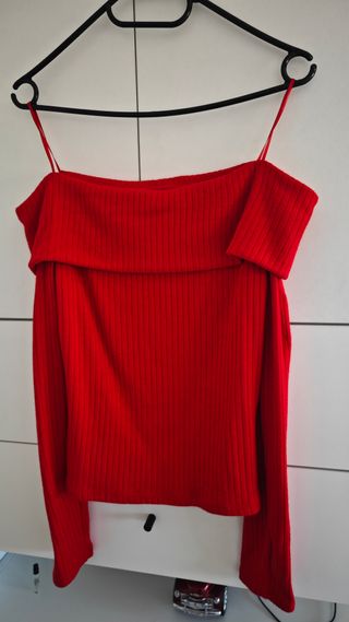 Jersey rojo cuello barco