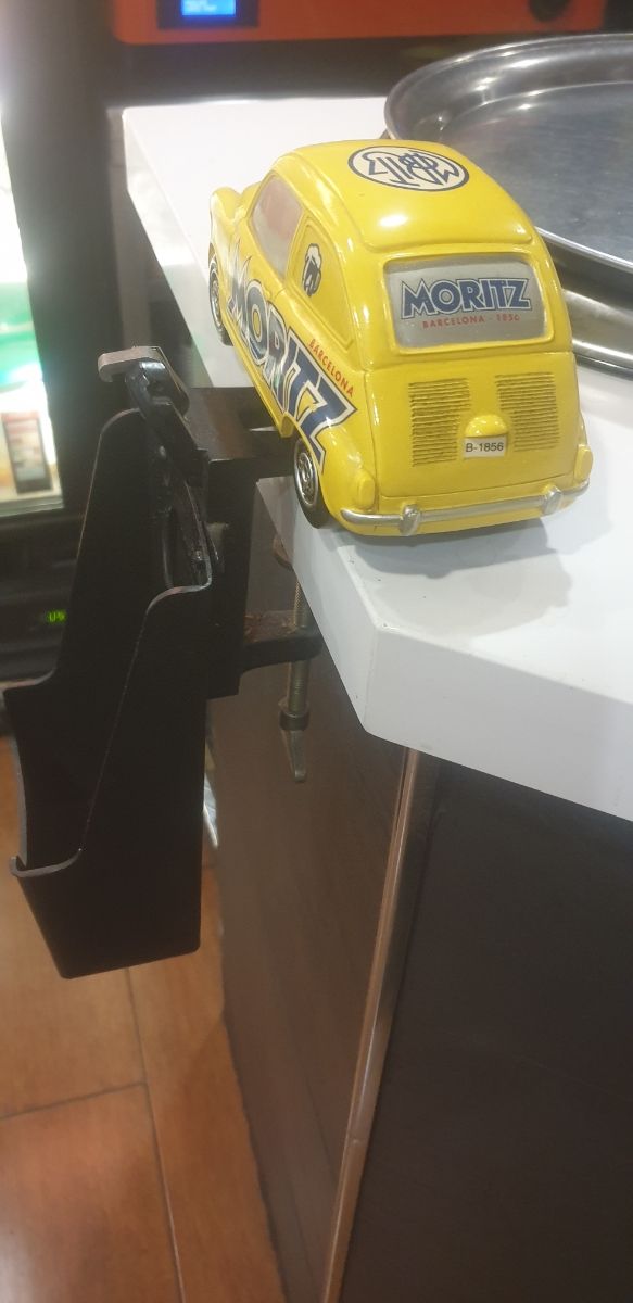 Abrebotellas cerveza moritz 600