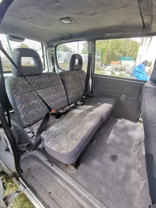 Nissan Serena 2002