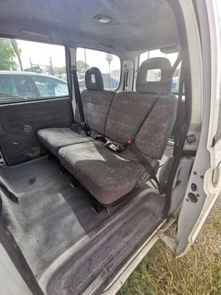 Nissan Serena 2002