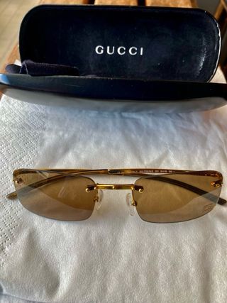 Gucci occhiali da sole con astuccio donna