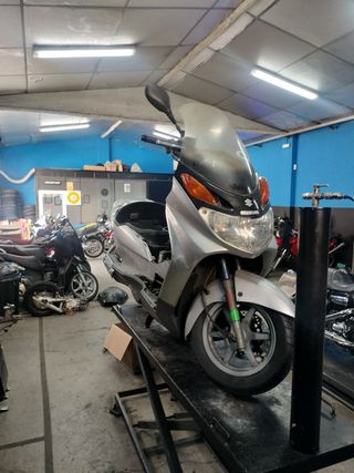 Despiece Suzuki Burgman 125 2001