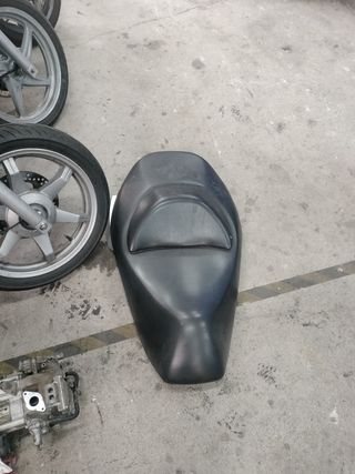 Despiece Suzuki Burgman 125 2001