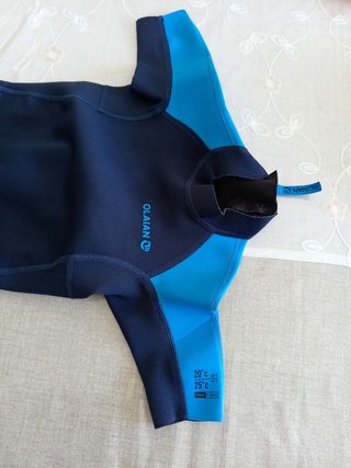 Muta mare bambino surf costume  pari a nuova