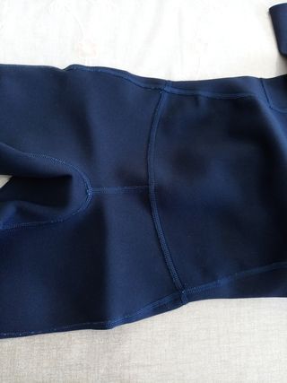 Muta mare bambino surf costume  pari a nuova