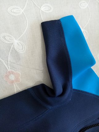 Muta mare bambino surf costume  pari a nuova