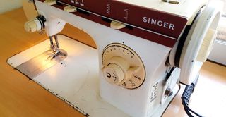 Máquina coser eléctrica Singer