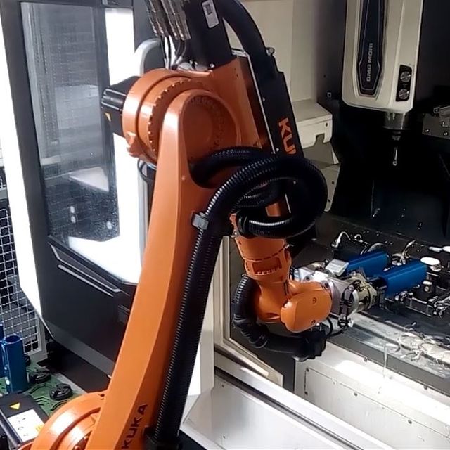 Cursos de robótica, PLCs y HMIs