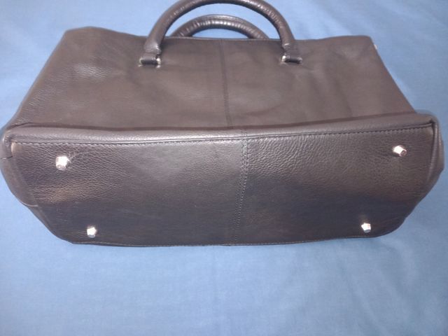 BOLSO NEGRO PIEL GRANDE A ESTRENAR ZARA