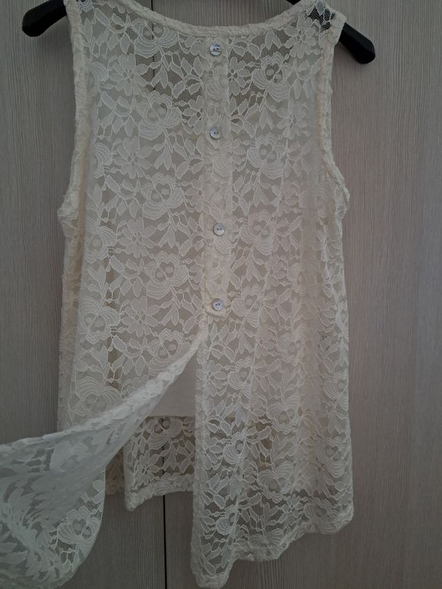 Top bianco elegante in pizzo