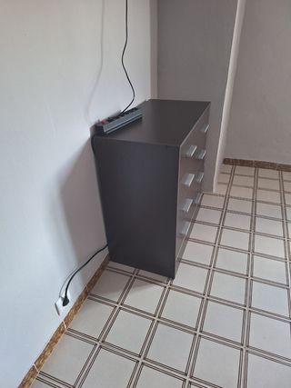 Cómoda wengué con 4 cajones. Zona Requena