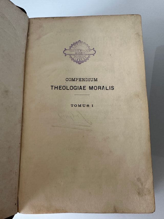 Antiguos libros teología moral 1892