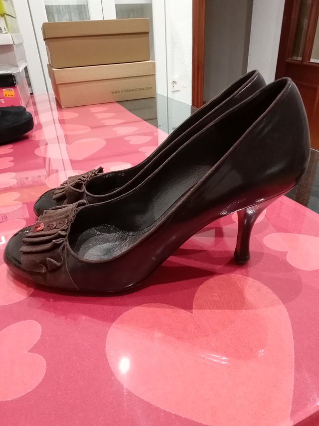 Zapato de tacón 40.