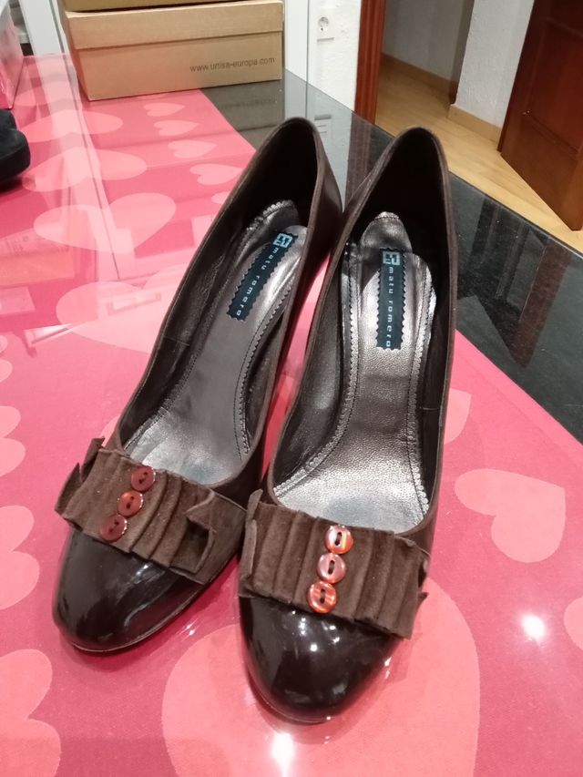Zapato de tacón 40.