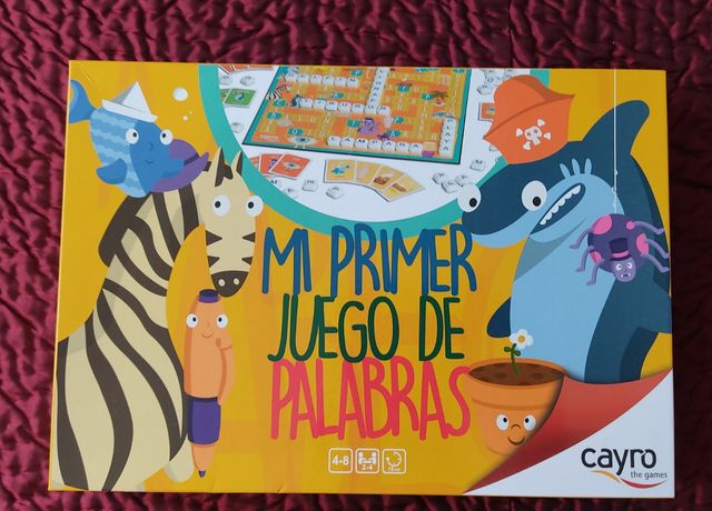 Juego mesa marca Cayro.