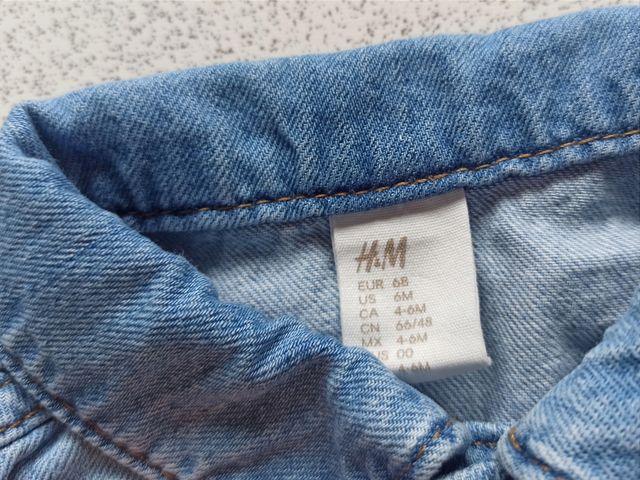 Chaqueta vaquera bebé. H&M. 4-6m