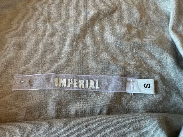 Top Inmperial a fascia grigio