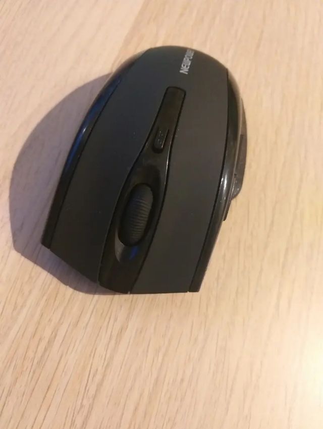 Ratón negro mate nuevo