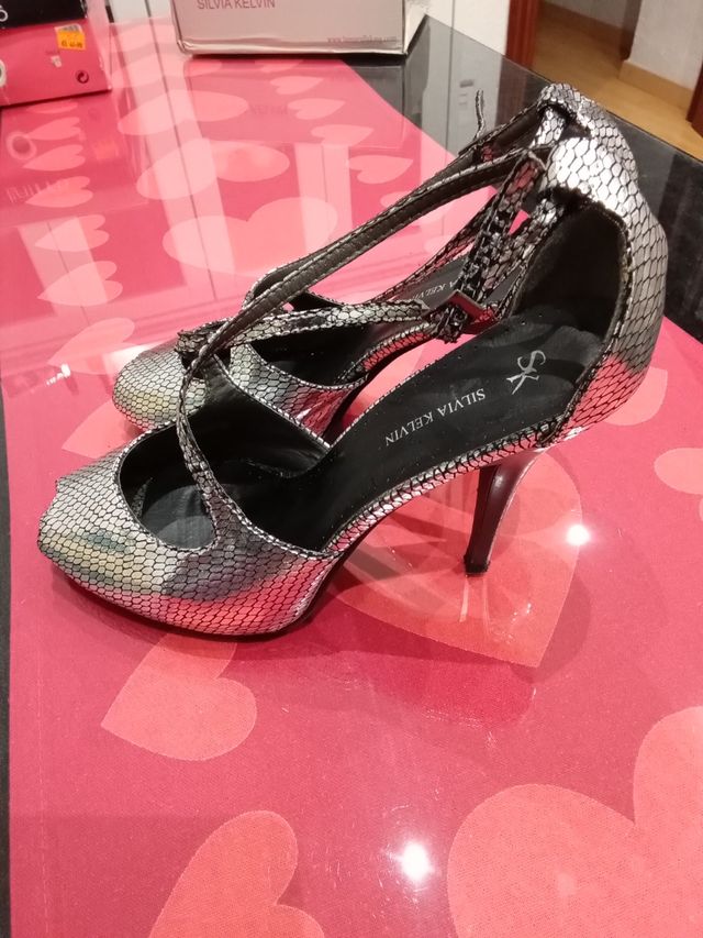 Sandalia de tacón 40