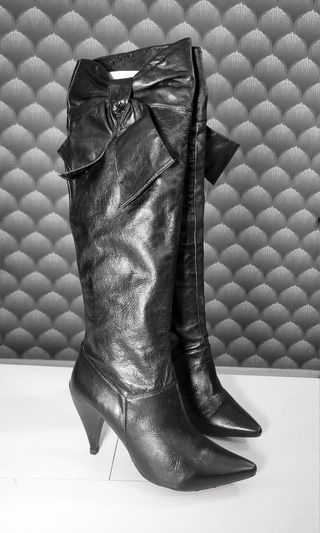 Botas altas piel negra El Corte inglés. Talla 37