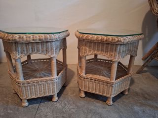 2 rinconeras de mimbre