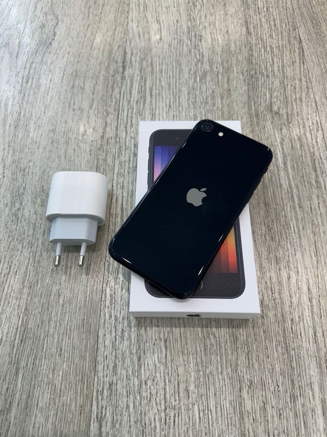 Iphone se 2022 64g em uso