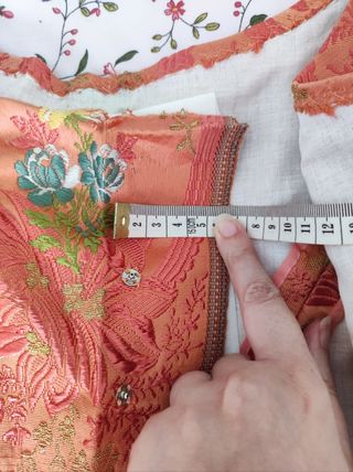 Cuerpo farol fallera espolín Óvalos de Garin