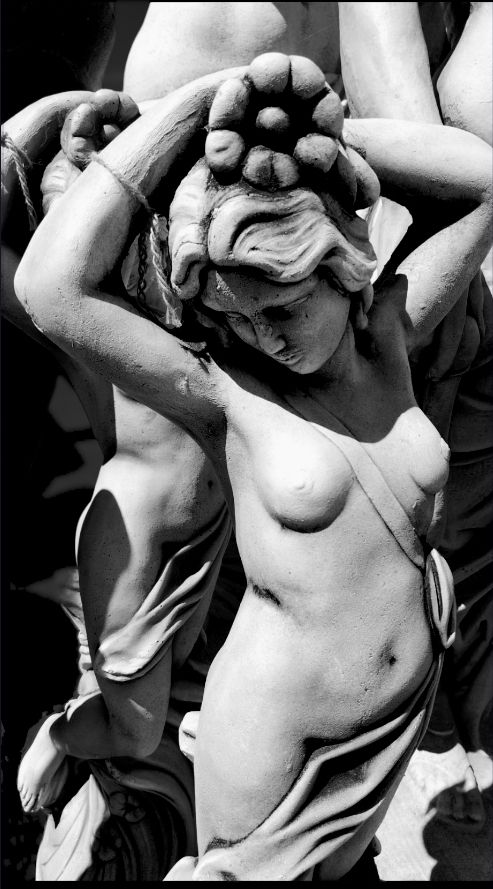 Musa mujer estatua figura