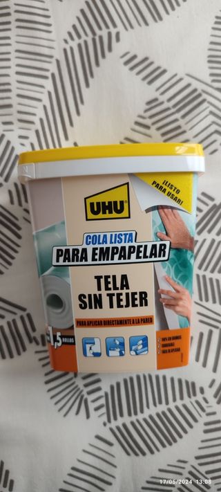 Imprimación y cola para empapelar