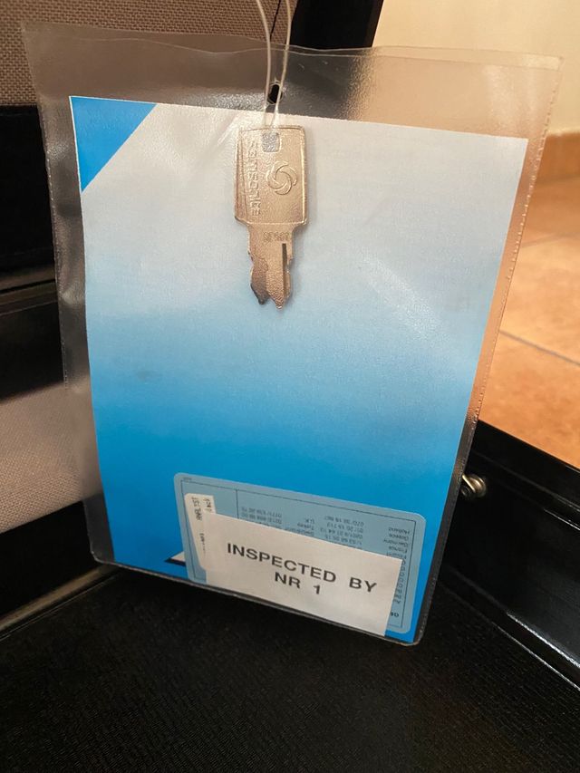 Maletín samsonite negro