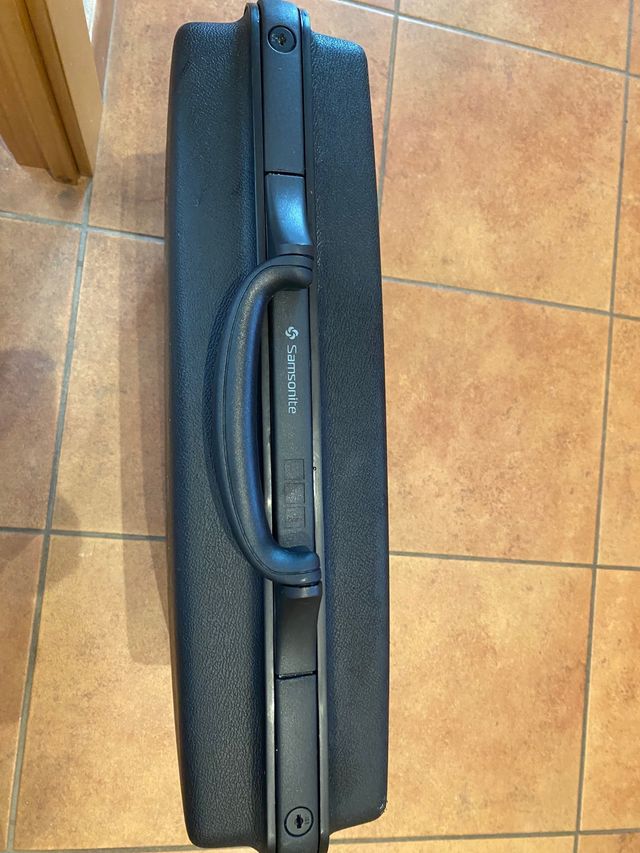 Maletín samsonite negro