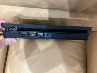 Ps4 slim 500 GB + Dual shock 4 + 3 juegos