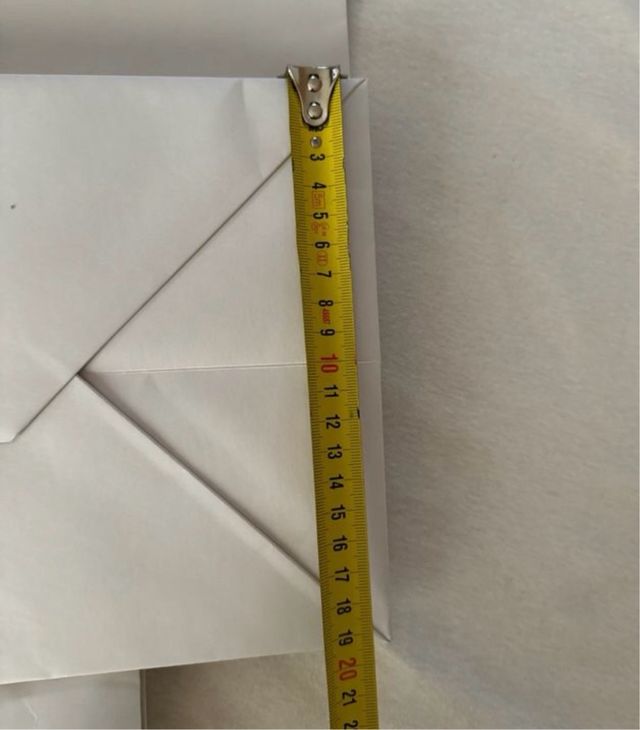 Bolsa de papel y asas de cuerda de LOEWE