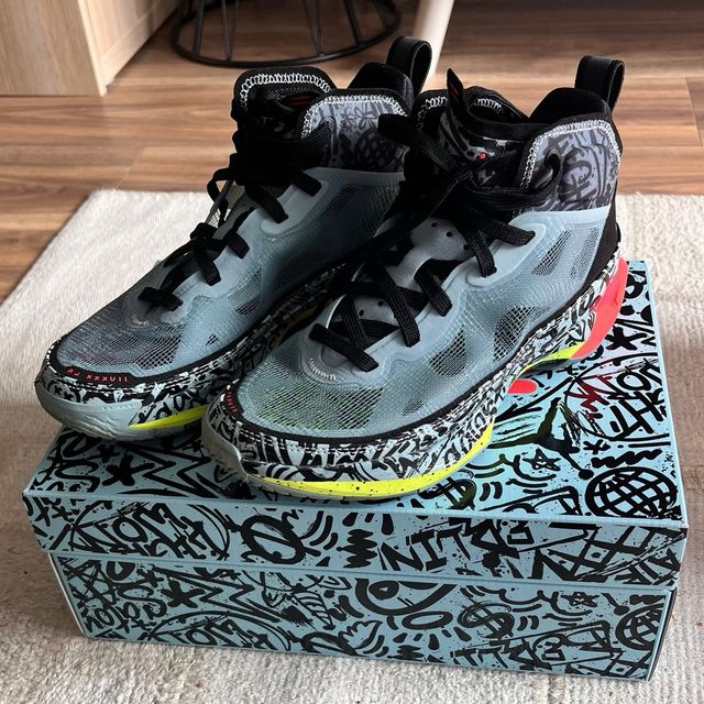 Jordan XXXVII Satou de mujer