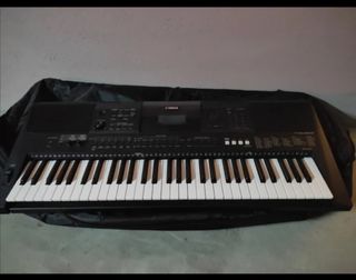Teclado piano Yamaha PSR-E453