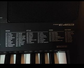 Teclado piano Yamaha PSR-E453