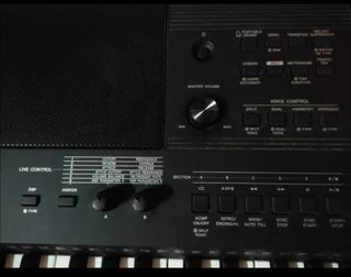 Teclado piano Yamaha PSR-E453