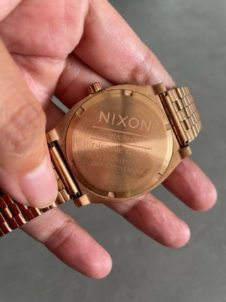 Reloj Nixon oro rosa