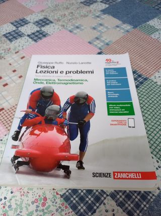 Libro di testo scolastico fisica 