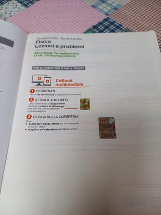 Libro di testo scolastico fisica 