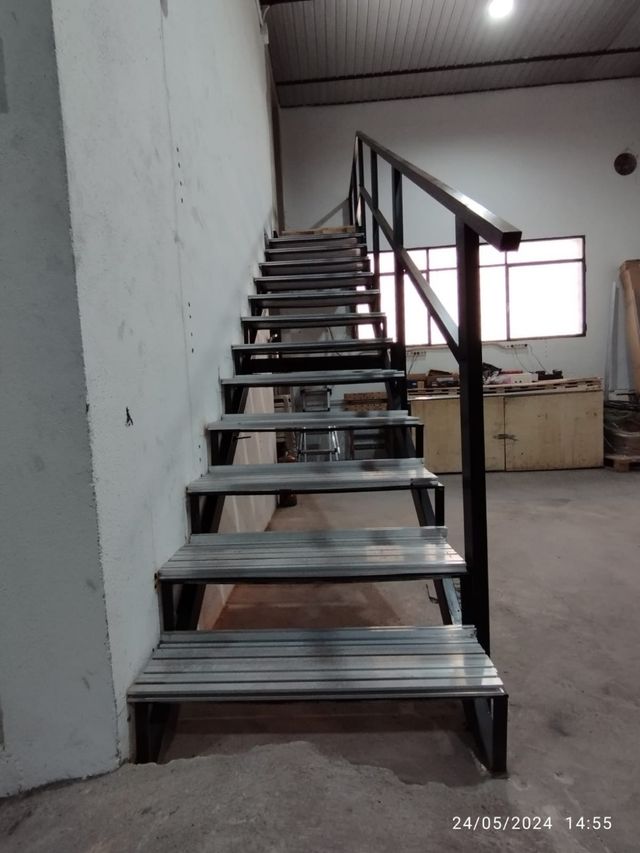 Se hacen pérgolas de hierro