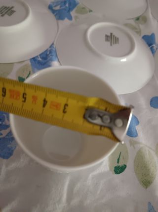 Servizio da caffè composto da 6tazzine e6 piattini